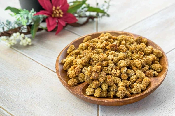 توت خشک یک میان وعده سالم