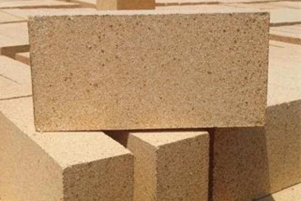 رقابت و تقاضا: بررسی تأثیرات عوامل بازار بر قیمت آجر کورهای عمده