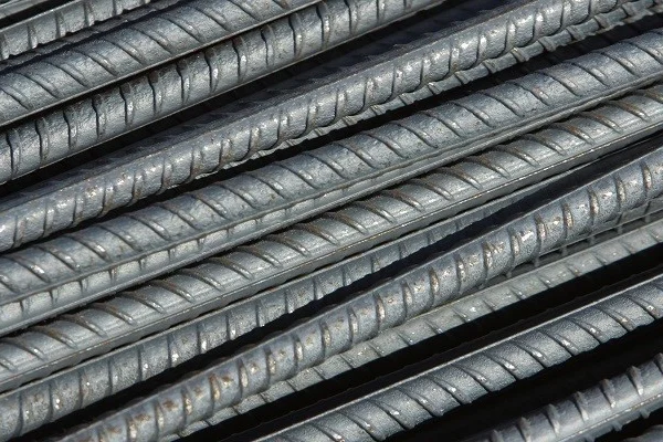 چالشها و راهکارها در مدیریت قیمت میلگرد آجدار: تجربههایی از بازار فولاد