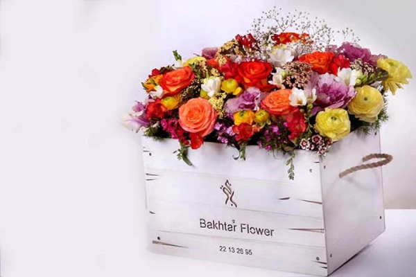 تنوع بینظیر گلها در گلفروشی گل آوین